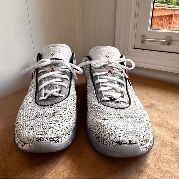 Nike LeBron 20 The Debut DJ5423-100 18 White Metallic Gold Black 2022 Zoom Air - Picture 9 of 14